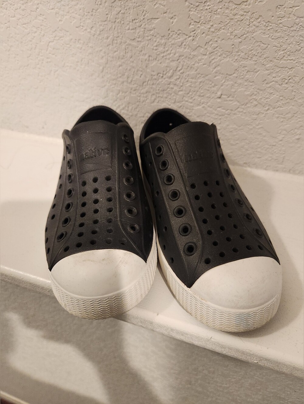 Kids Native Slip On Shoes In Black